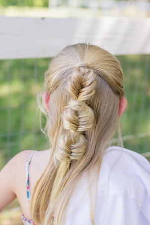 View More: http://sarabishop.pass.us/braidsbunchespigtails